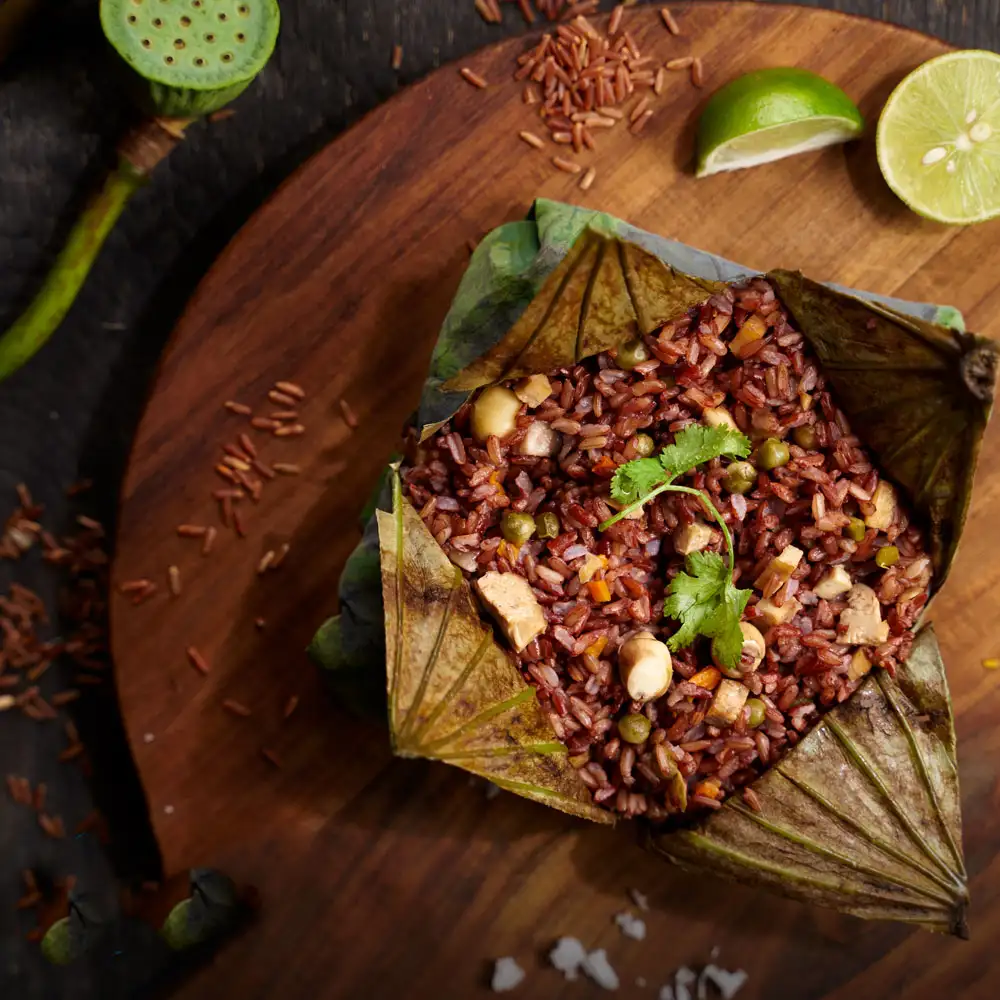 Gạo lứt hấp lá sen