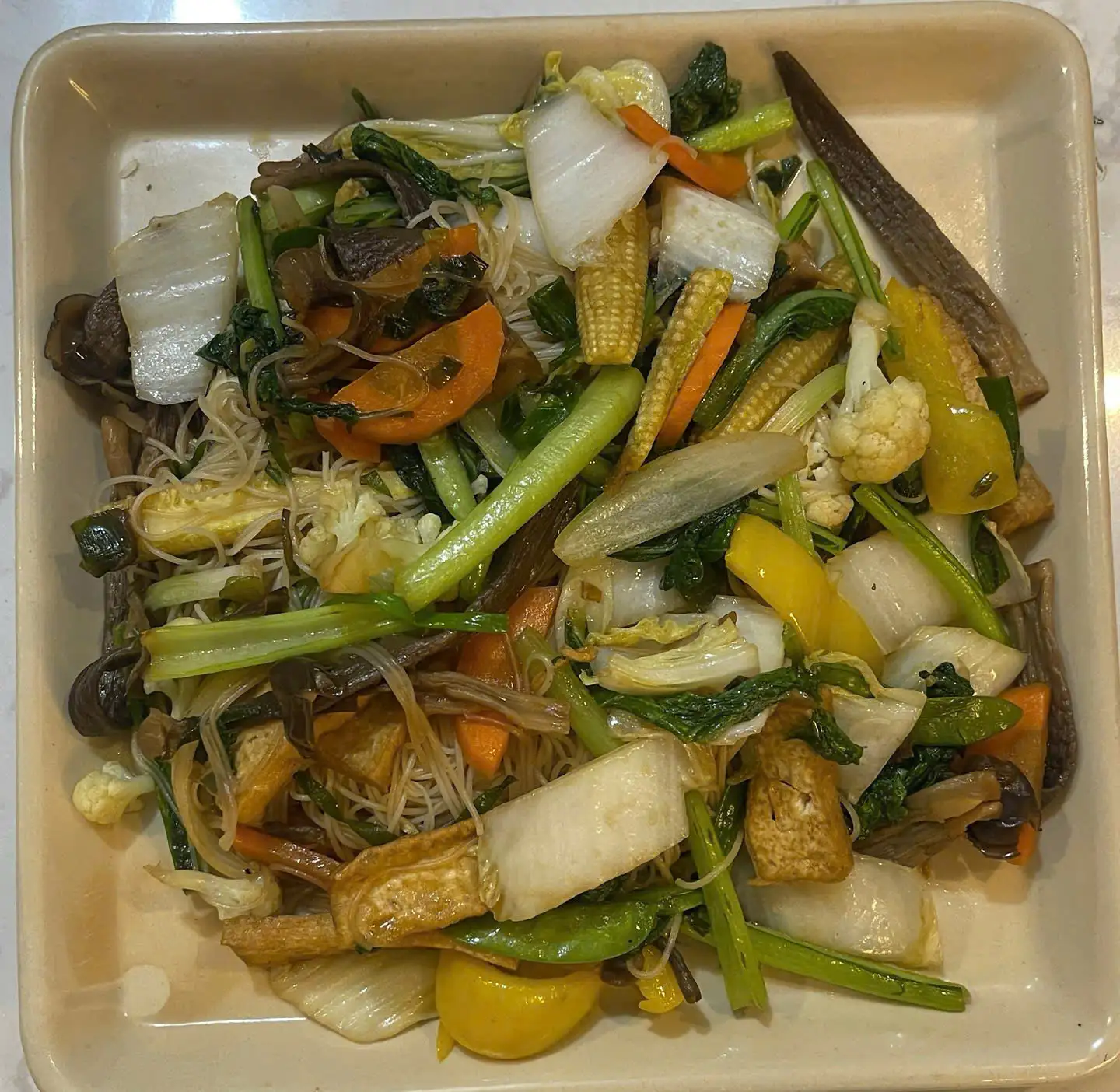 Bún gạo xào Nấm lộc nhung